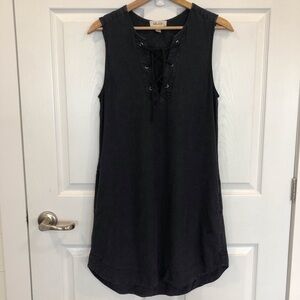 Bella Dahl linen blend dress sleeveless pockets shirt tail hem. Navy blue Size S
